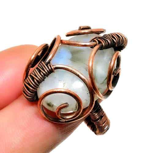 Selene’s Shimmer – Copper Labradorite Ring