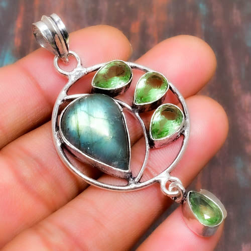 Ember’s Heart – Labradorite Sterling Silver Pendant