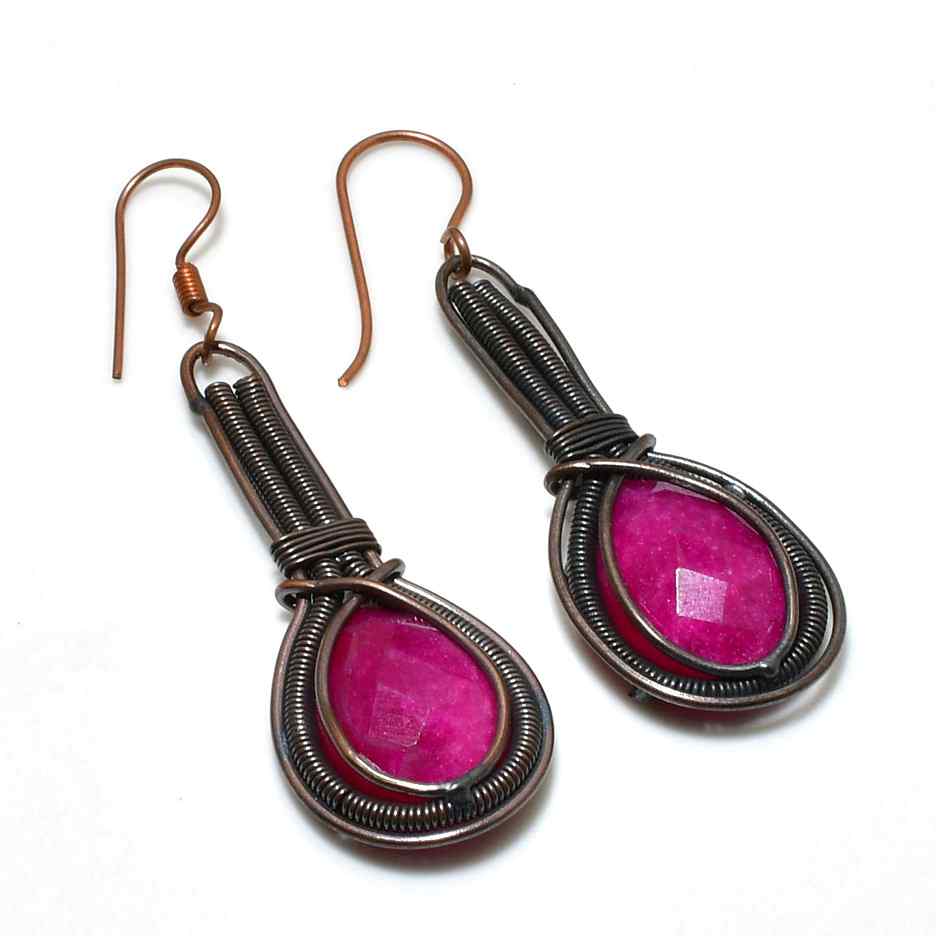 Ember’s Kiss – Dark-Wire Ruby Drop Earrings