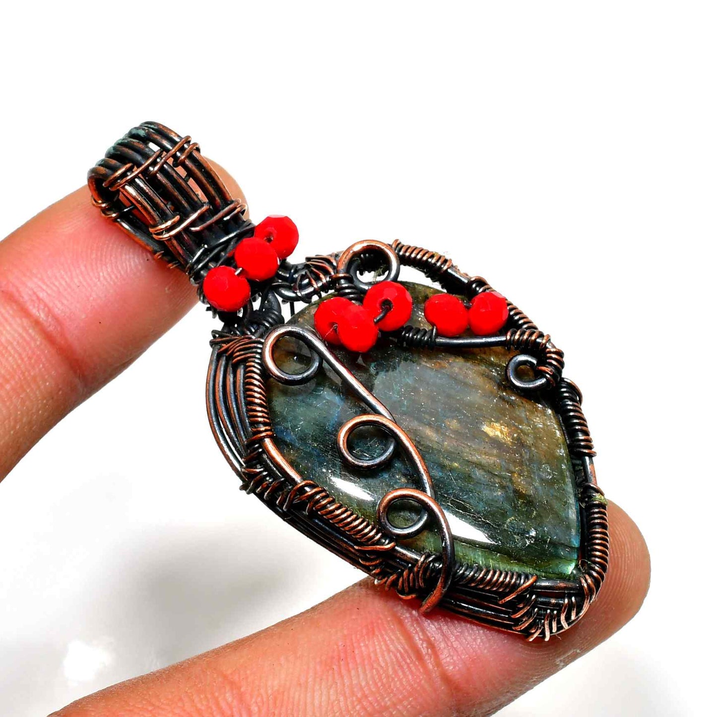 Enchanted Aura – Labradorite & Oxidized Copper Pendant