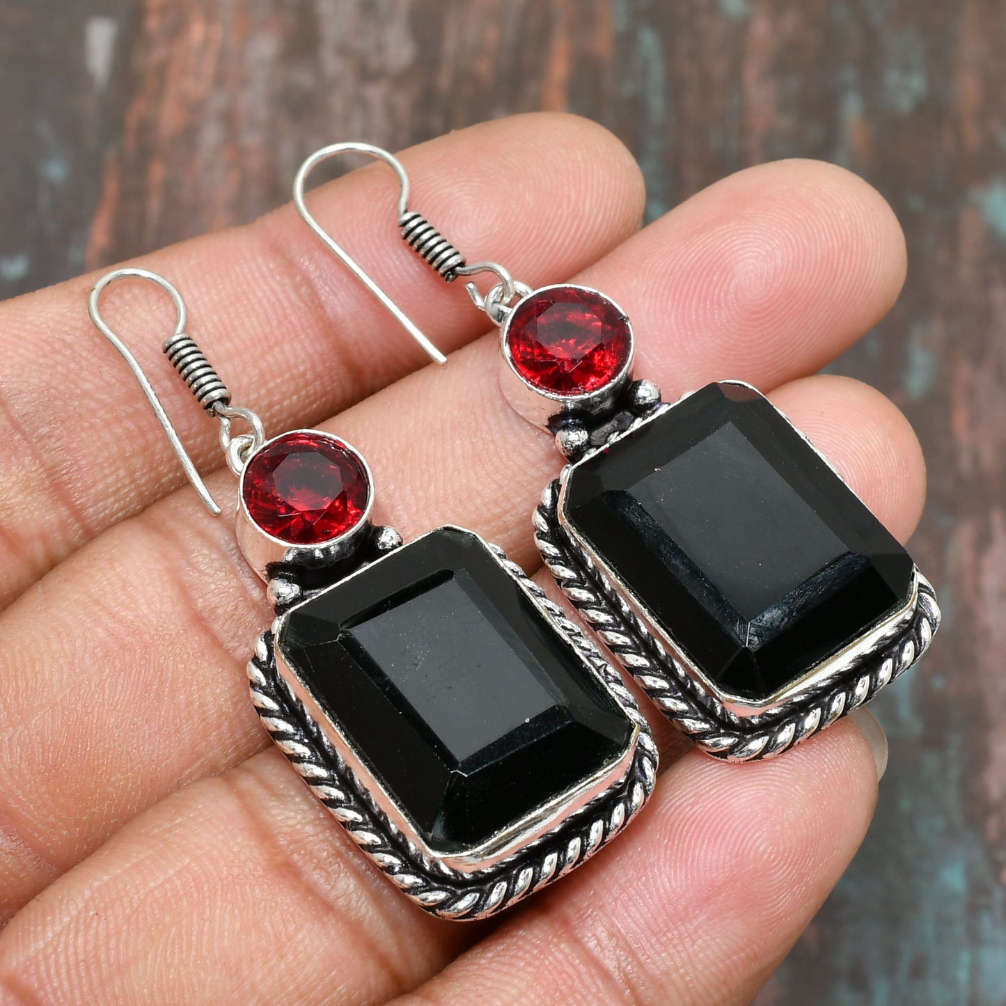Ebony Flame – Onyx & Garnet Sterling Silver Earrings