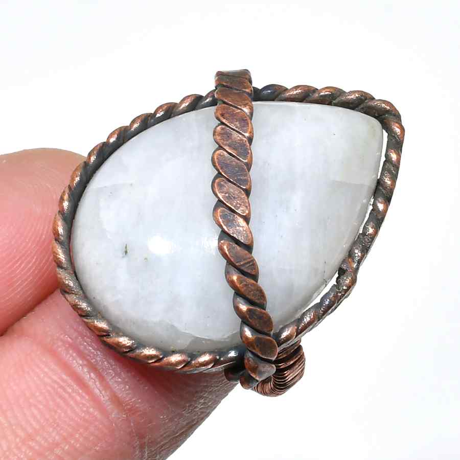 Celestial Embrace – Moonstone & Copper Pendant