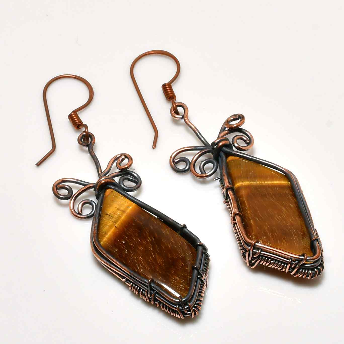 Ember’s Gaze – Copper-Wrapped Tiger’s Eye Earrings