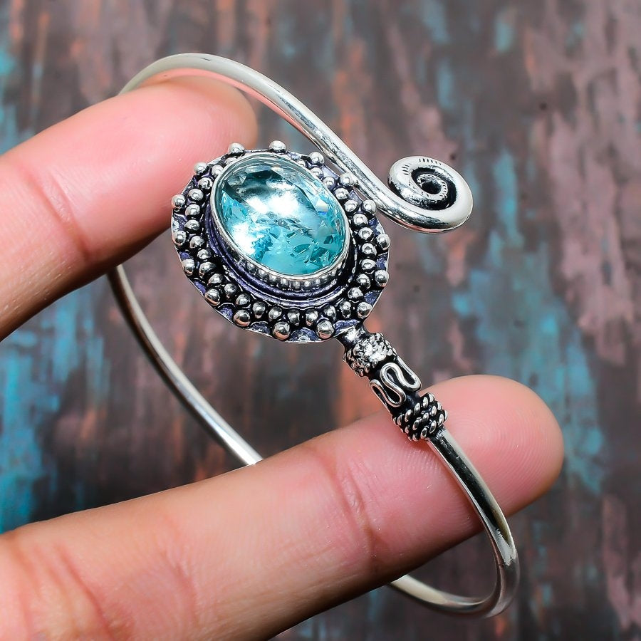 Ocean’s Whisper – Aquamarine Silver Filigree Bracelet