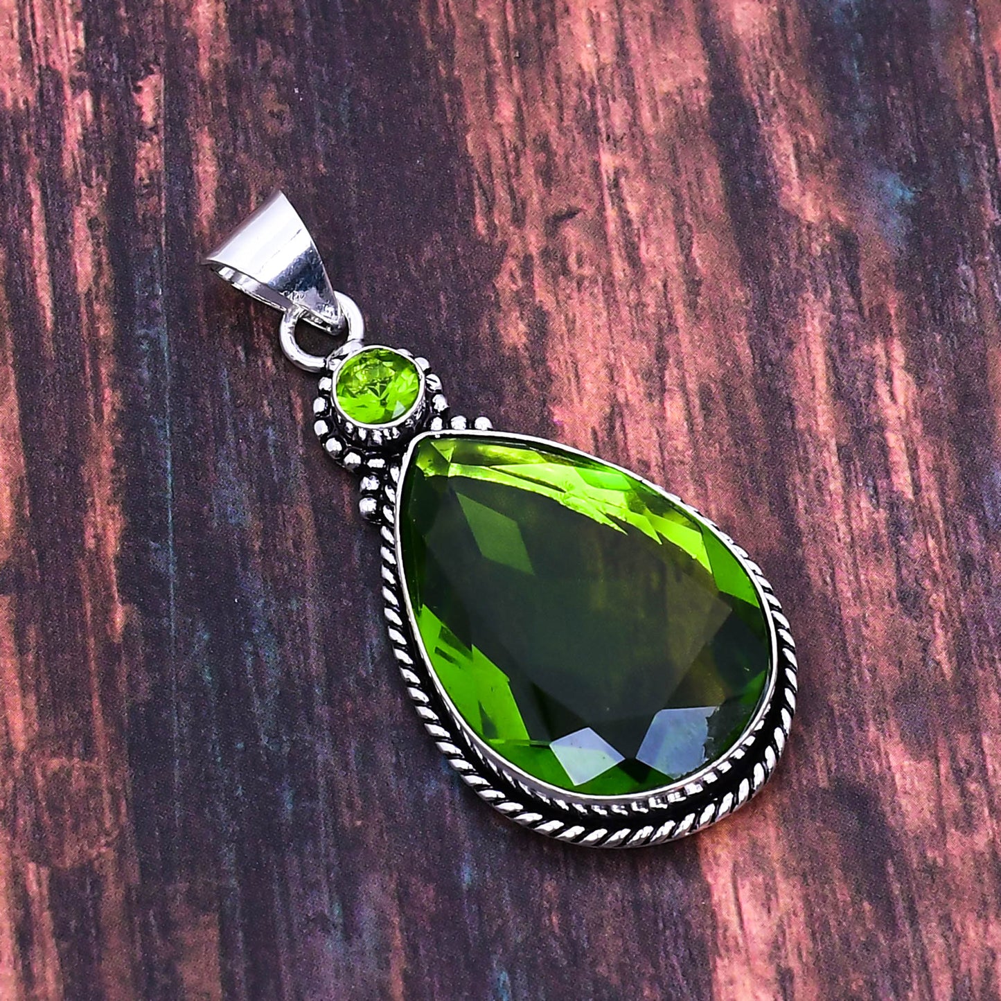 Emerald Essence – Sterling Silver Peridot Pendant