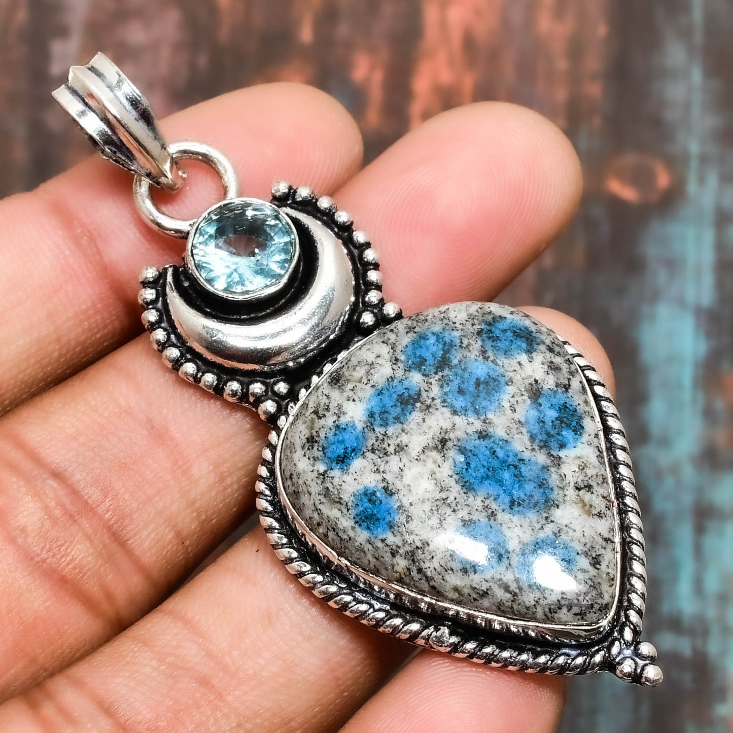 Skystone Serenity – Blue & Gray Gemstone Pendant
