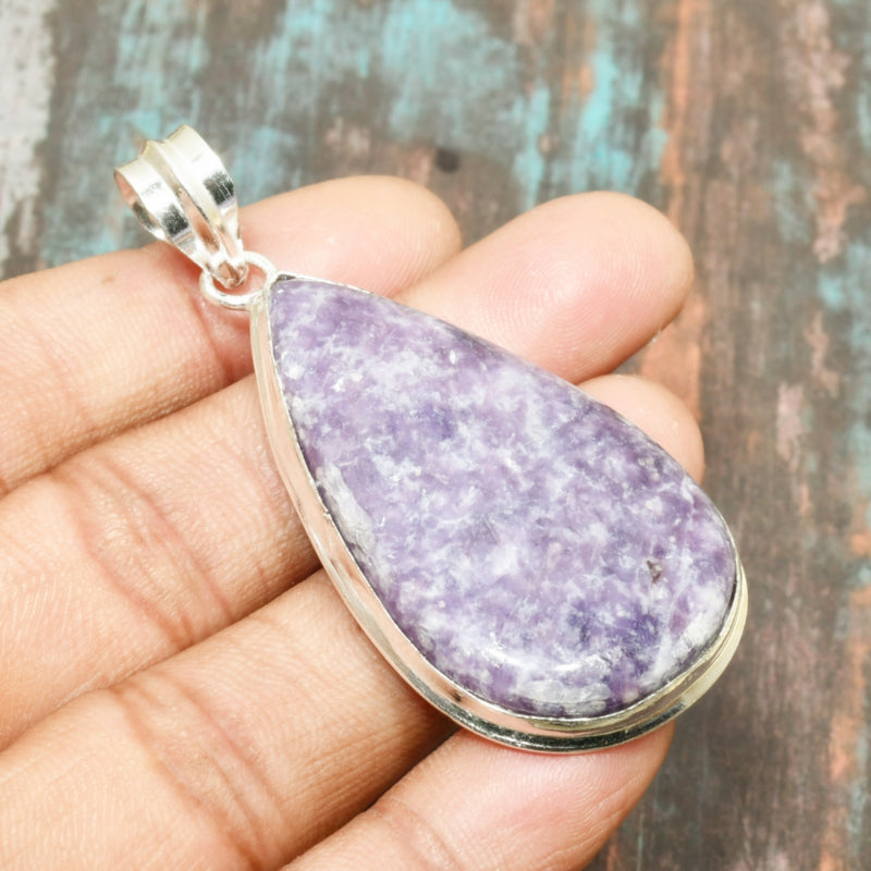 Ezra’s Veil – Silver-Wrapped Amethyst Pendant