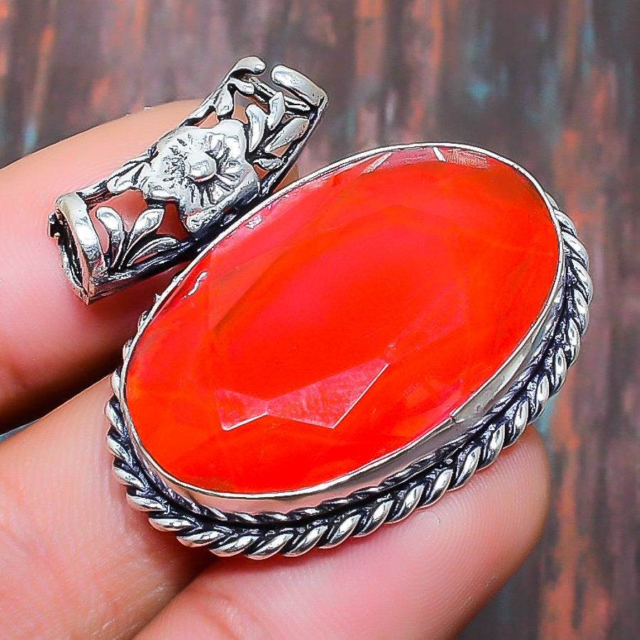 Ember Muse – Sterling Silver Carnelian Pendant
