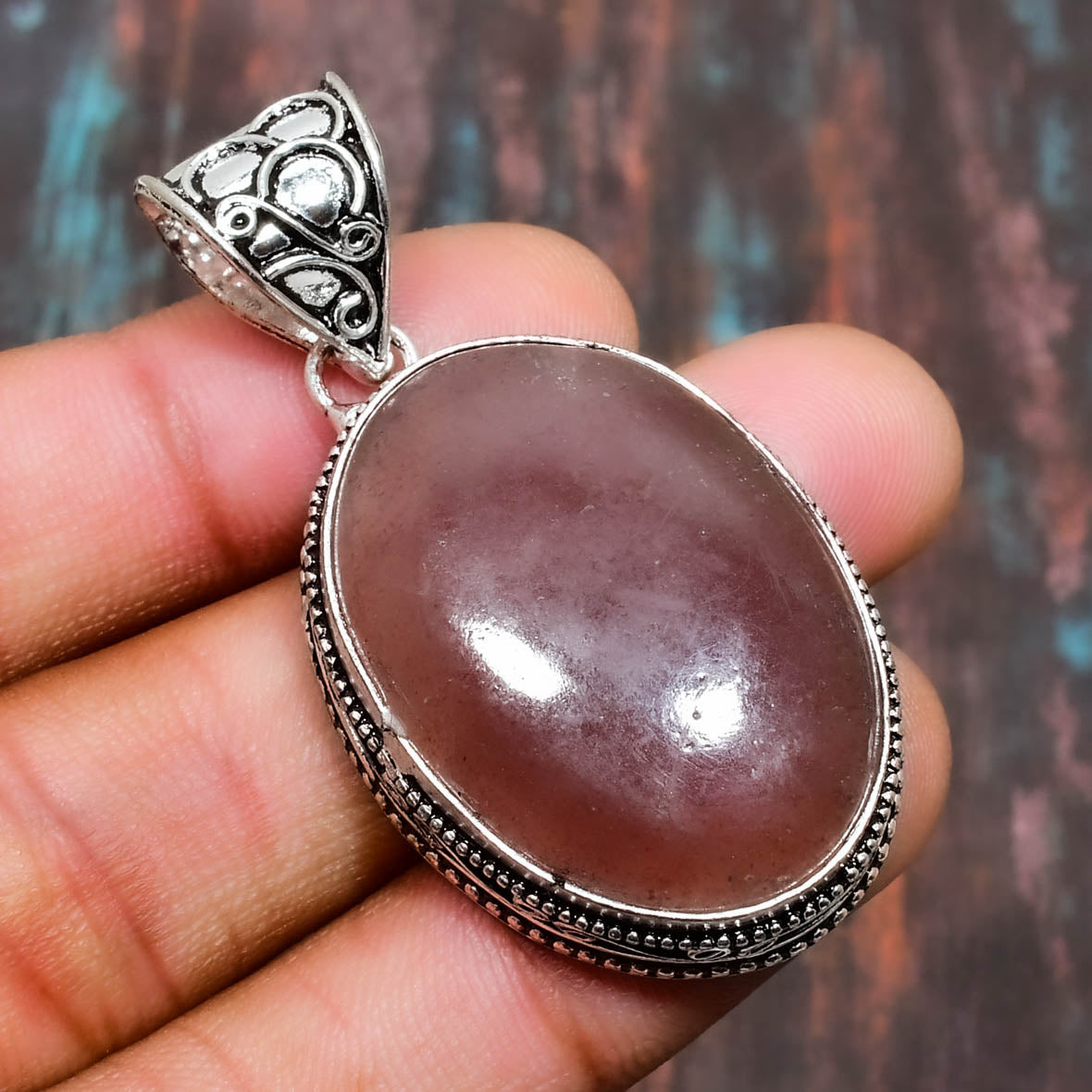 Serenity’s Aura – Amethyst Silver Pendant