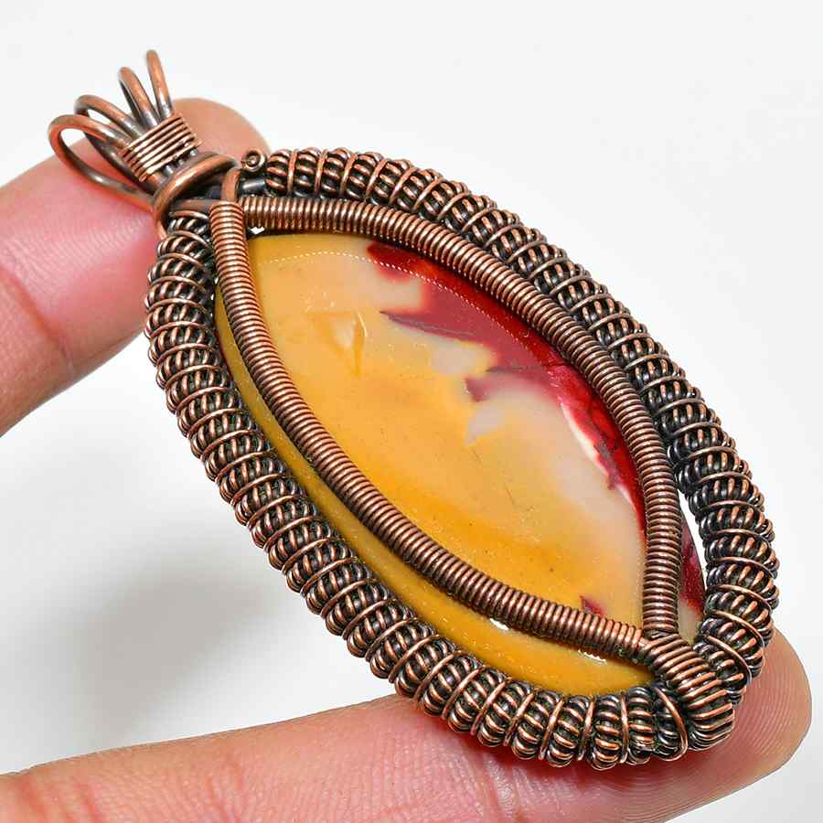 Solar Embrace – Sunstone Copper Pendant