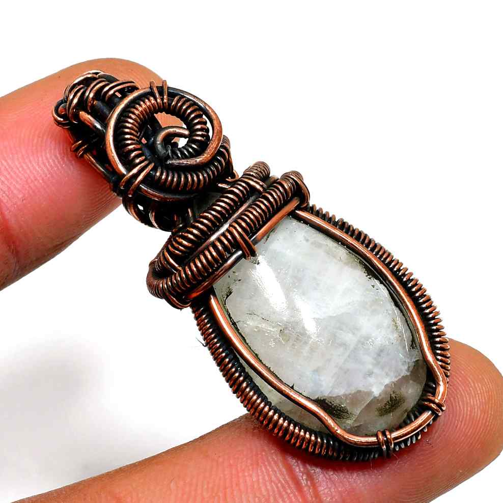 Earth’s Whisper – Copper-Wrapped Quartz Pendant