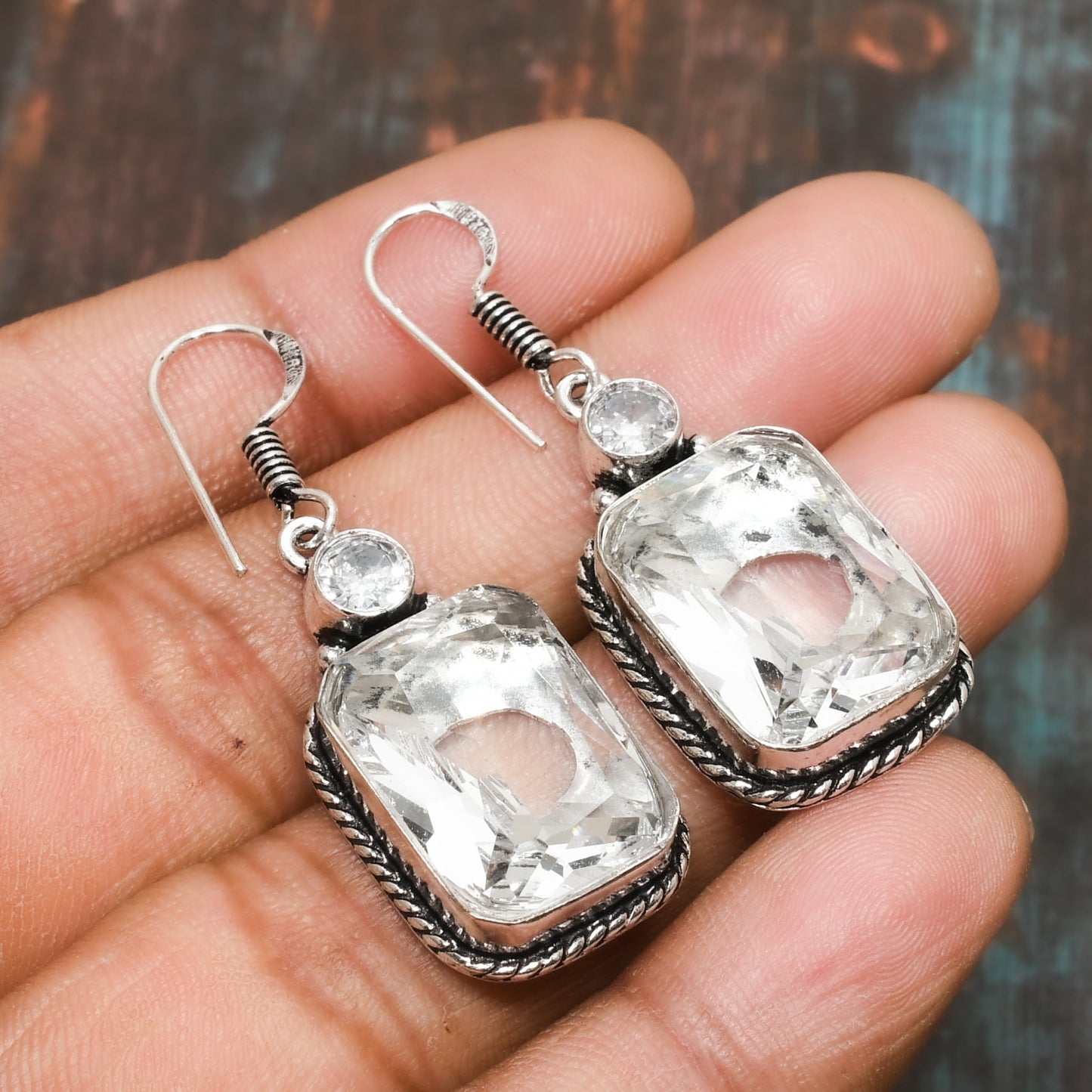 Aurora’s Gleam – Clear Quartz Silver Earrings