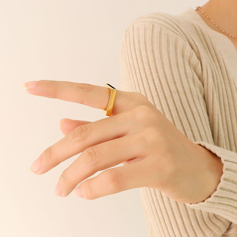 Bold Edge Ring - 18K Gold