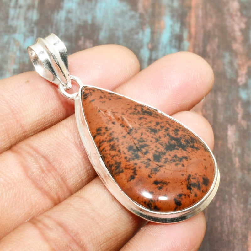 Terra Embrace – Mookaite Jasper Silver Pendant
