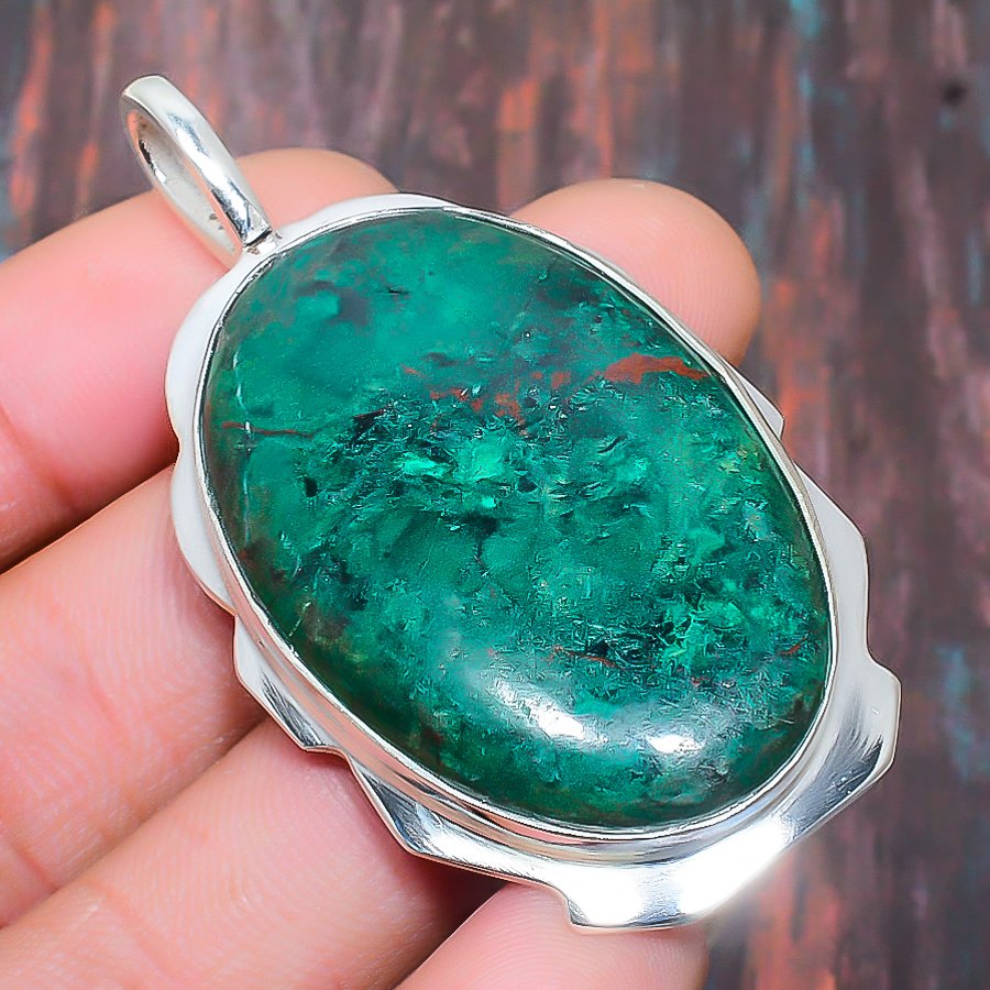 Gaia’s Embrace – Sterling Silver Malachite Pendant
