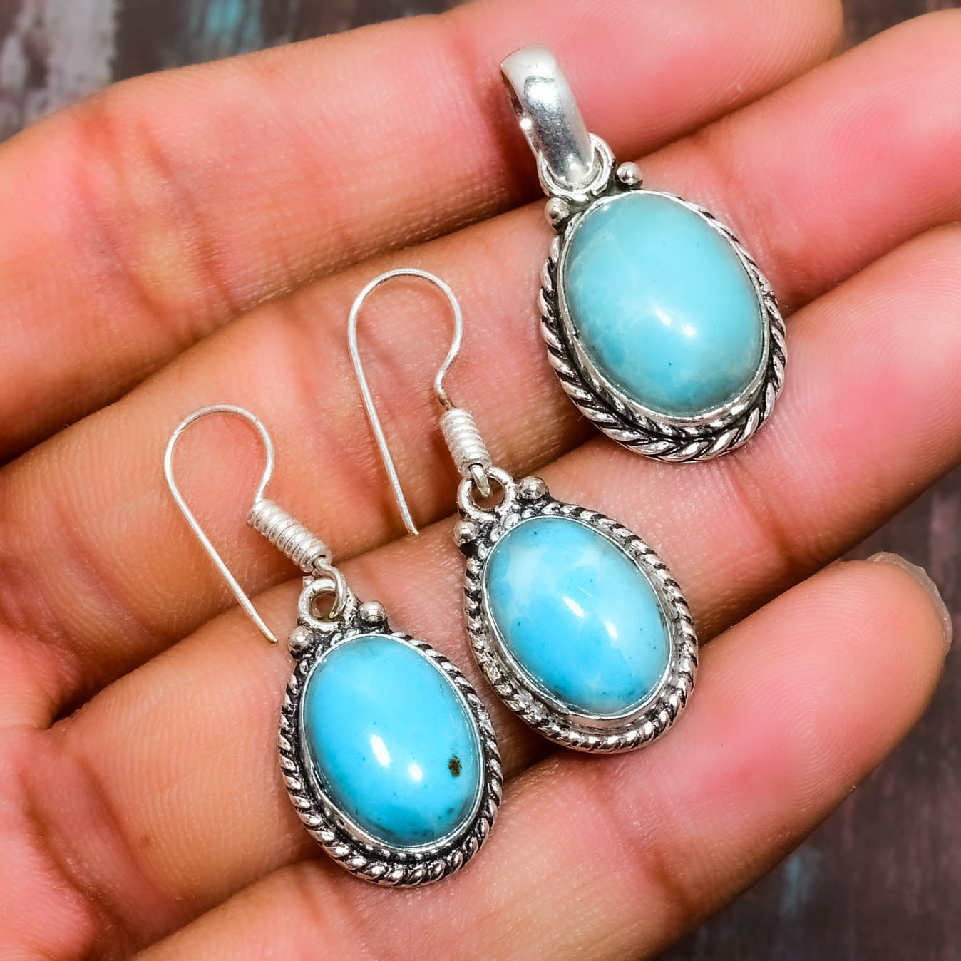 Azure Serenity – Turquoise Pendant & Earrings