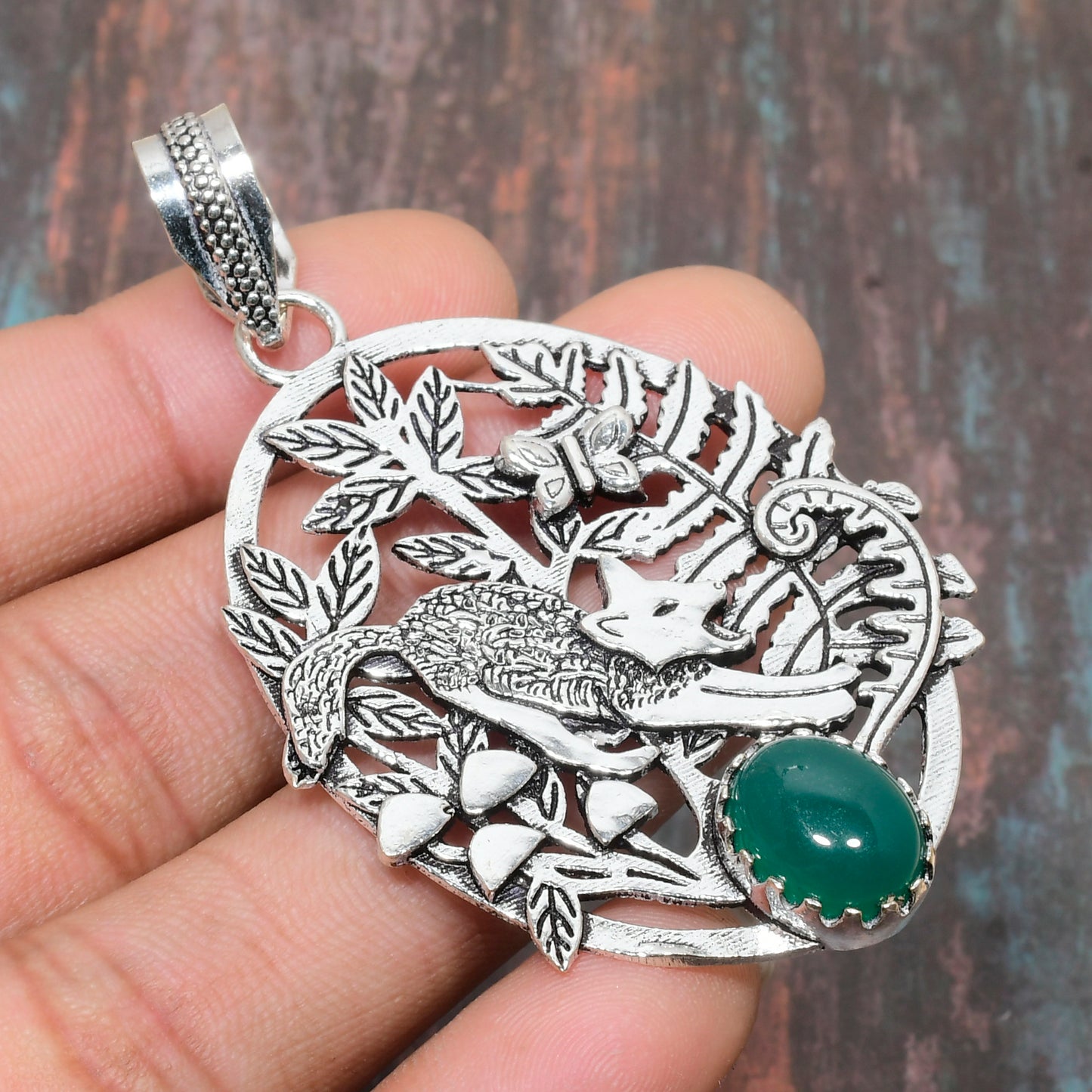 Verdant Harmony – Sterling Silver Green Stone Pendant