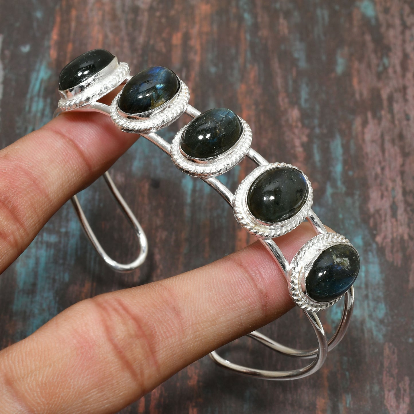 Selene’s Glow – Labradorite Sterling Silver Cuff