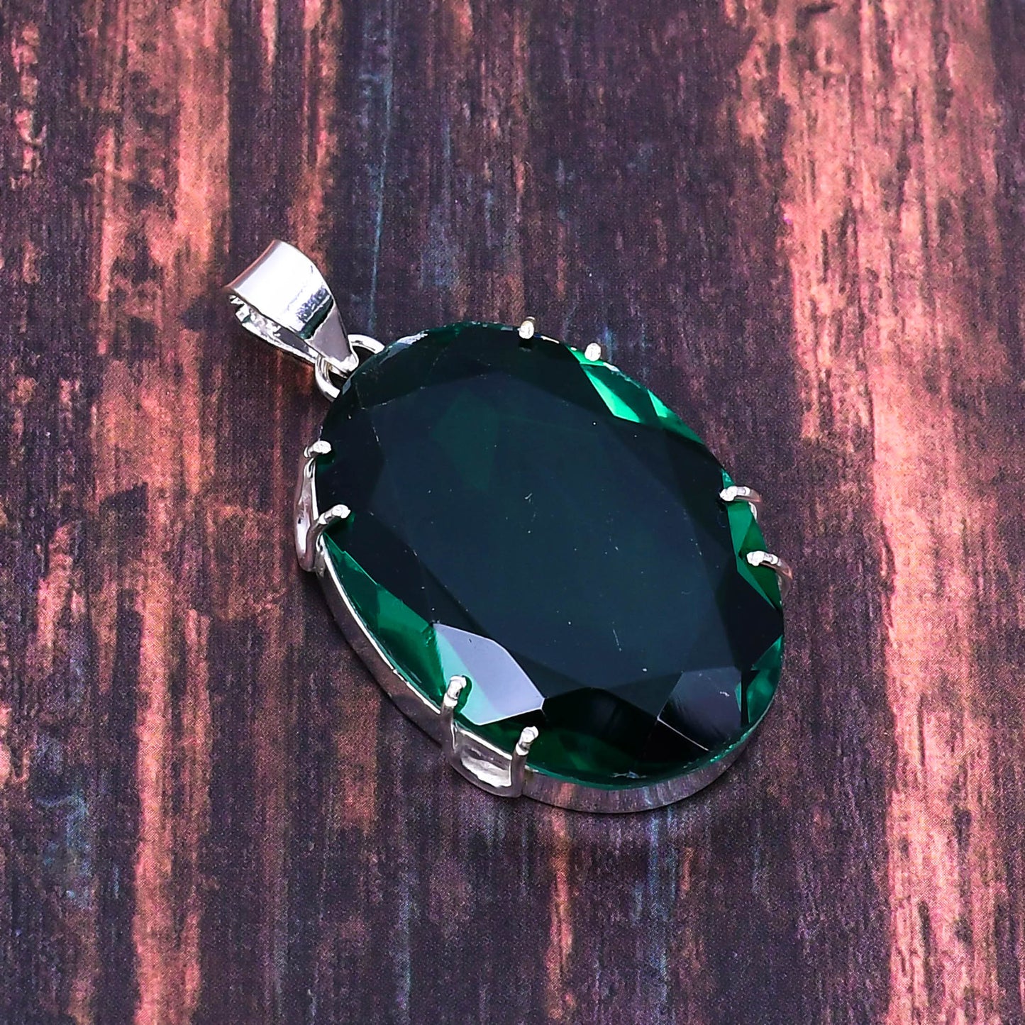 Emerald Serenity – Sterling Silver Pendant