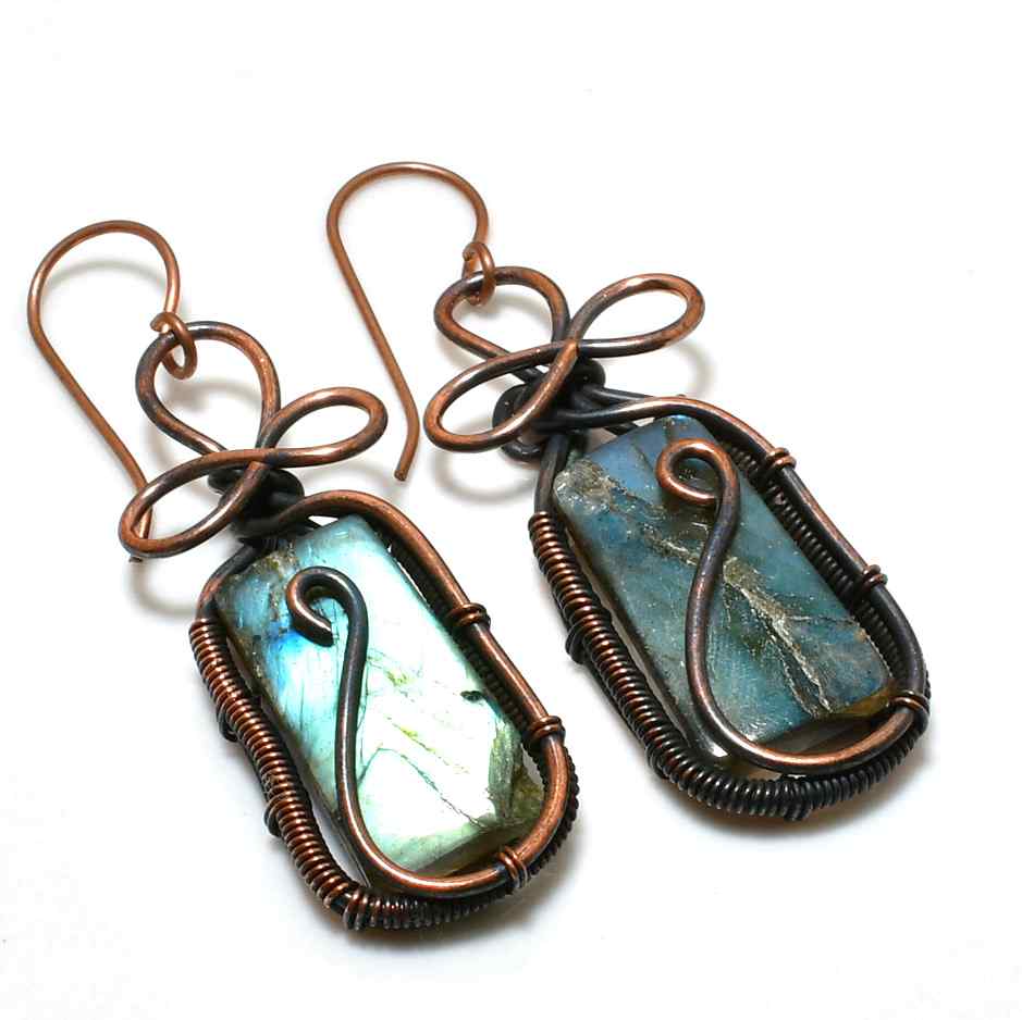 Moonlit Veil – Labradorite & Copper Earrings
