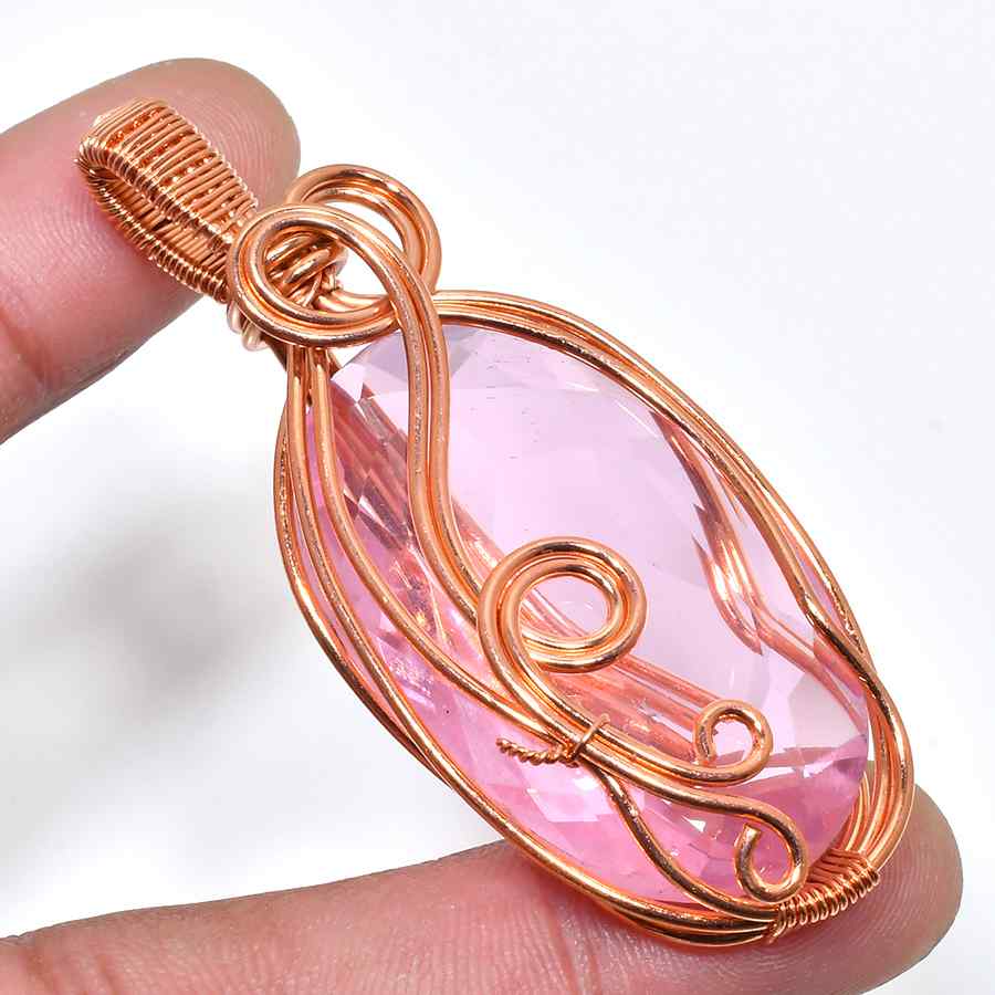 Amora’s Radiance – Pink Quartz & Rose Gold Pendant