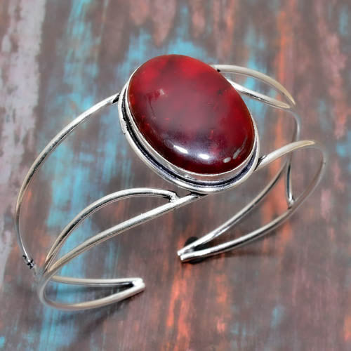 Scarlet Ember – Garnet Sterling Silver Cuff