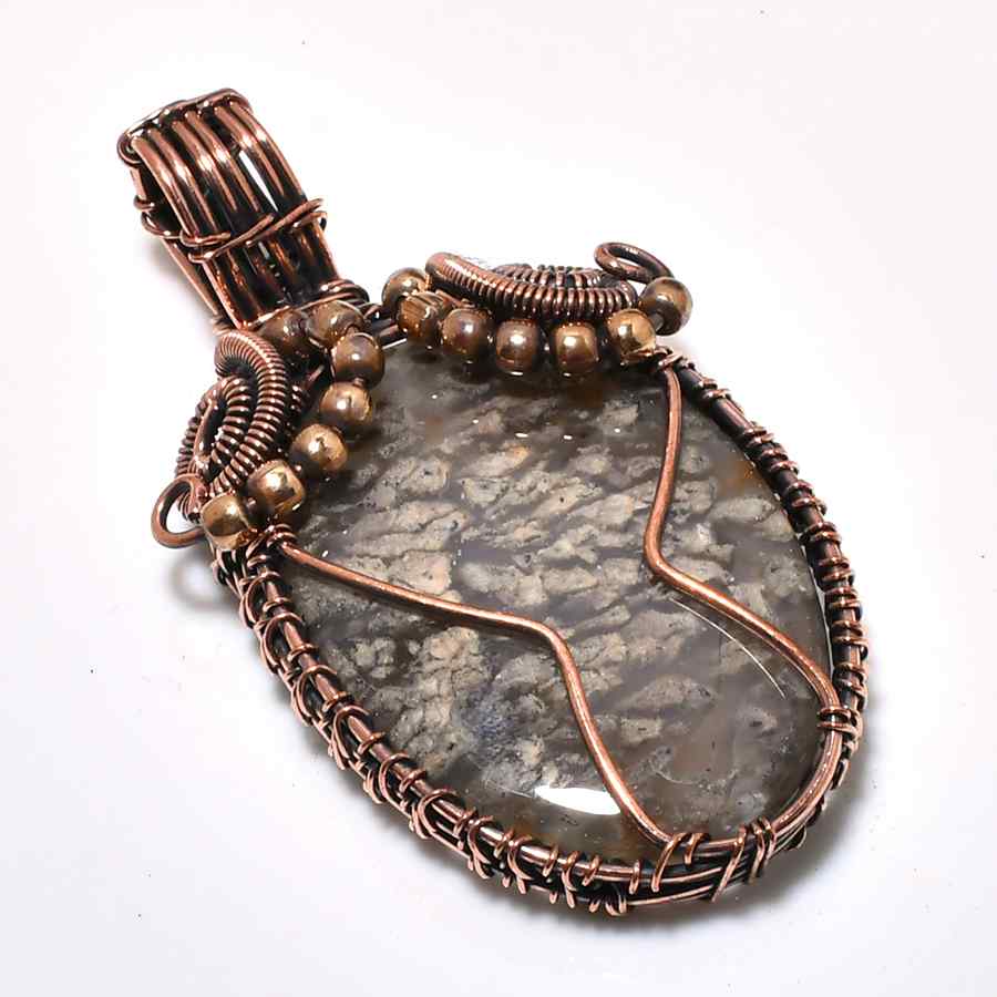 Guardian’s Embrace – Black Agate & Copper Pendant