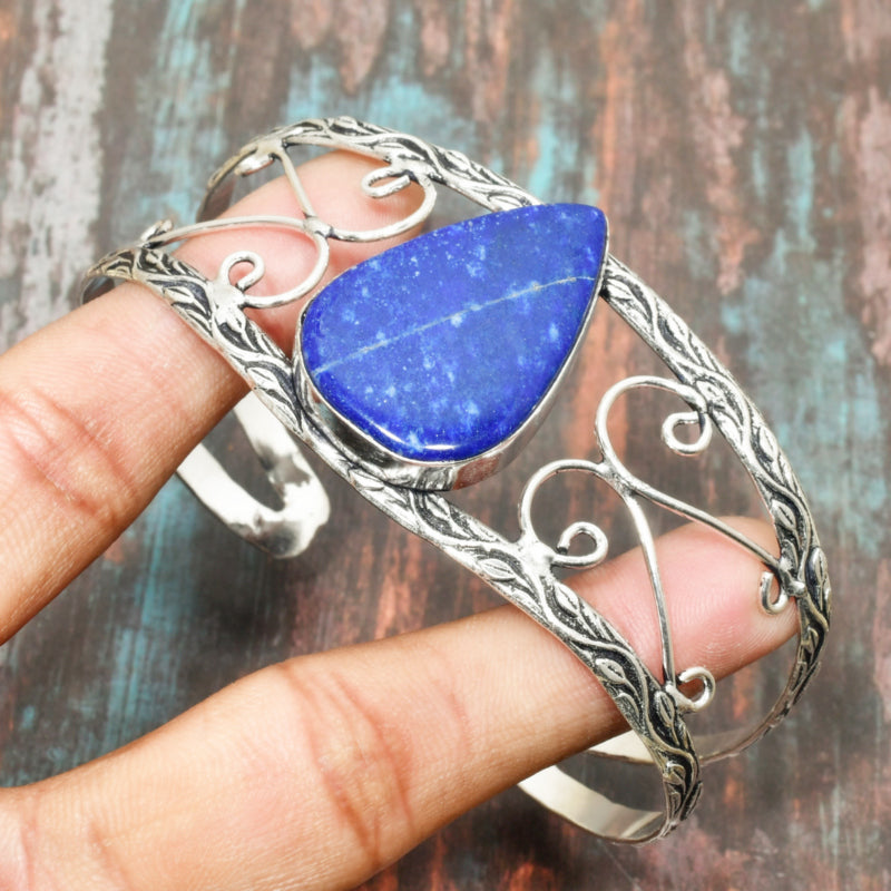 Azure Oracle – Lapis Lazuli Silver Filigree Cuff