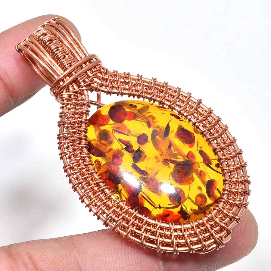 Amber Halo – Rose Gold Wire Pendant