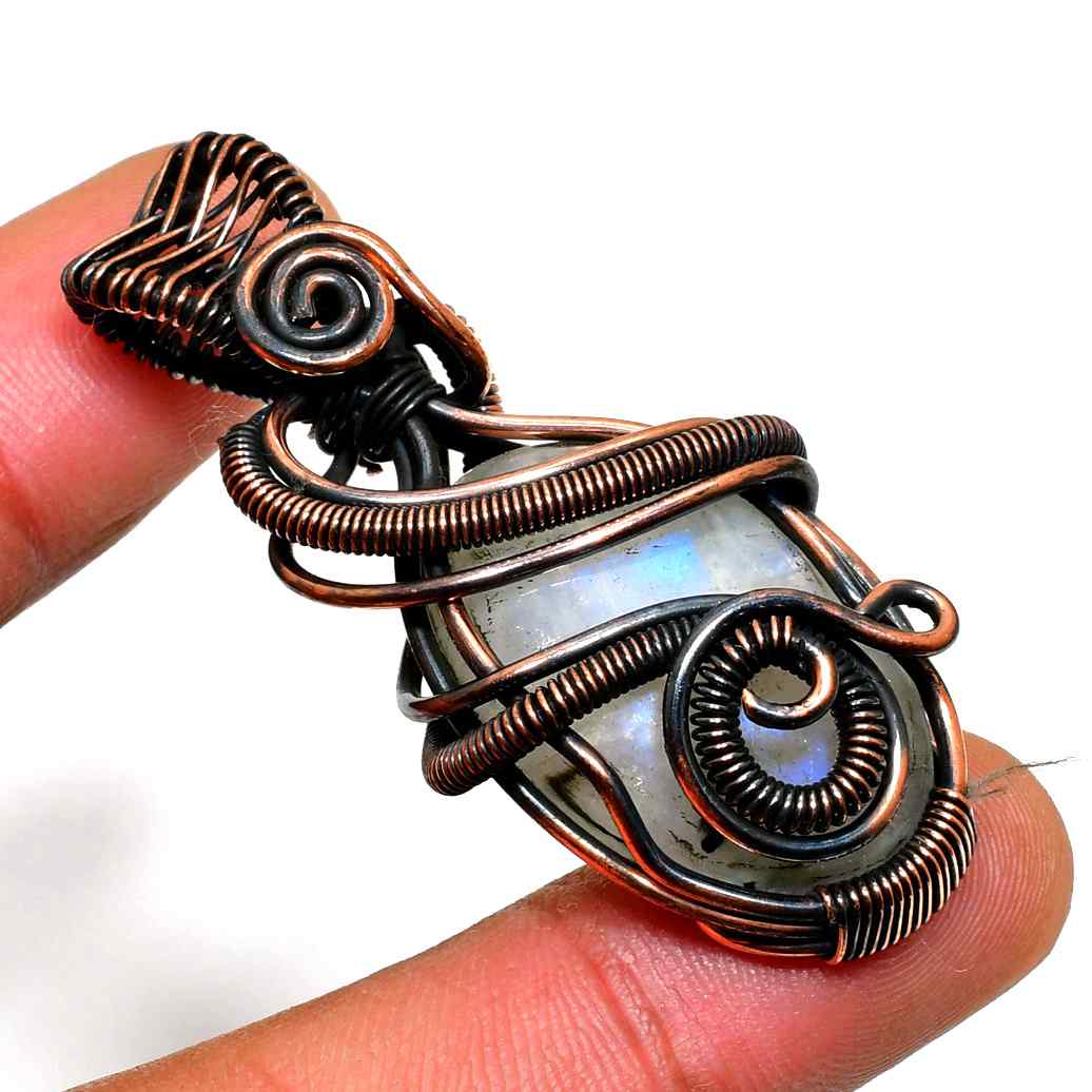 Selene’s Embrace – Oxidized Copper Moonstone Pendant