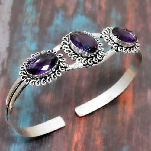 Luna’s Embrace – Amethyst Silver Cuff