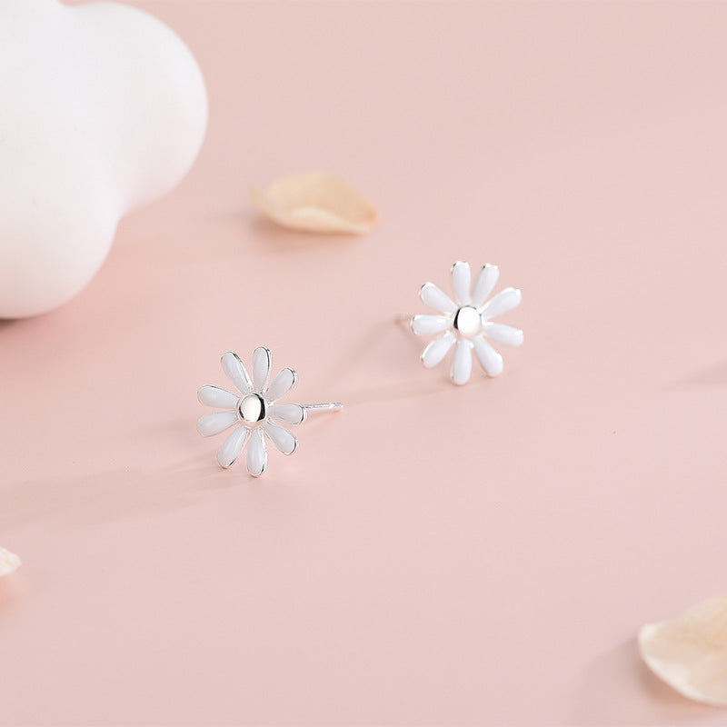 Sweet Daisy Earrings