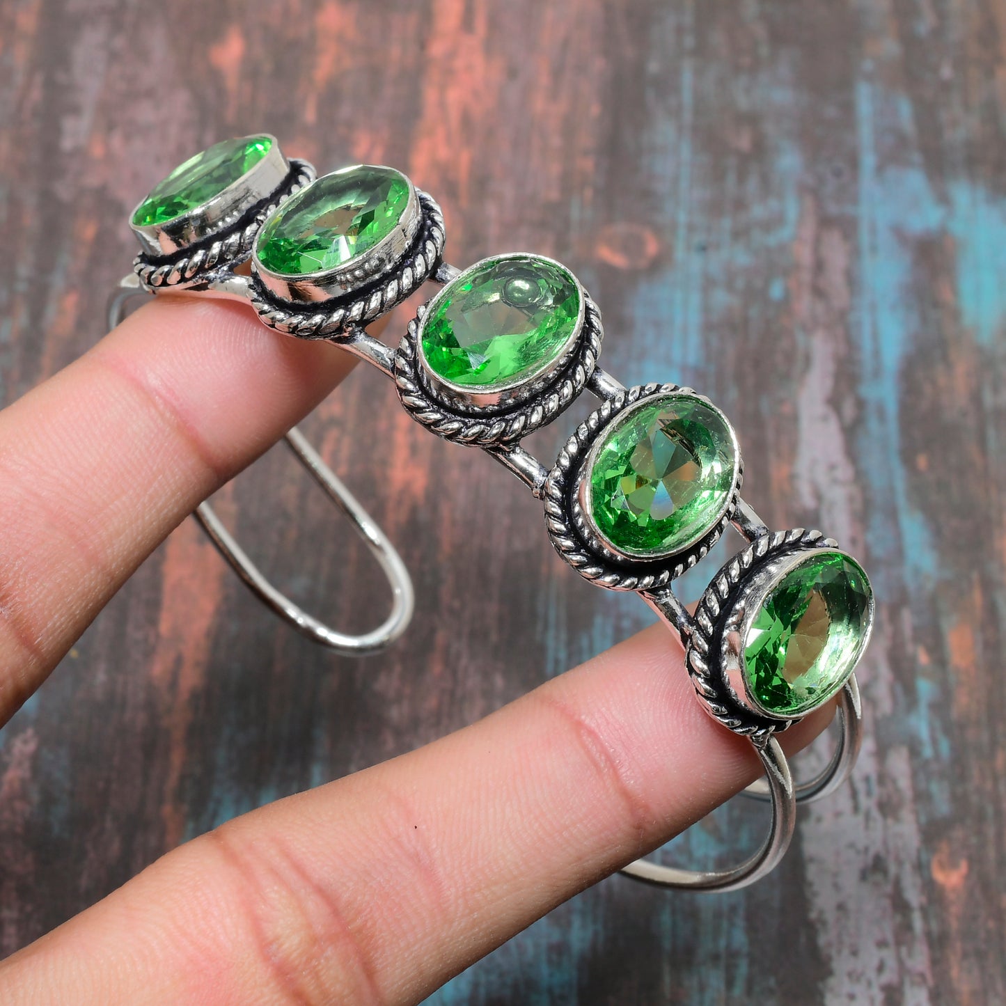 Emerald Dream – Sterling Silver & Green Gemstone Bracelet