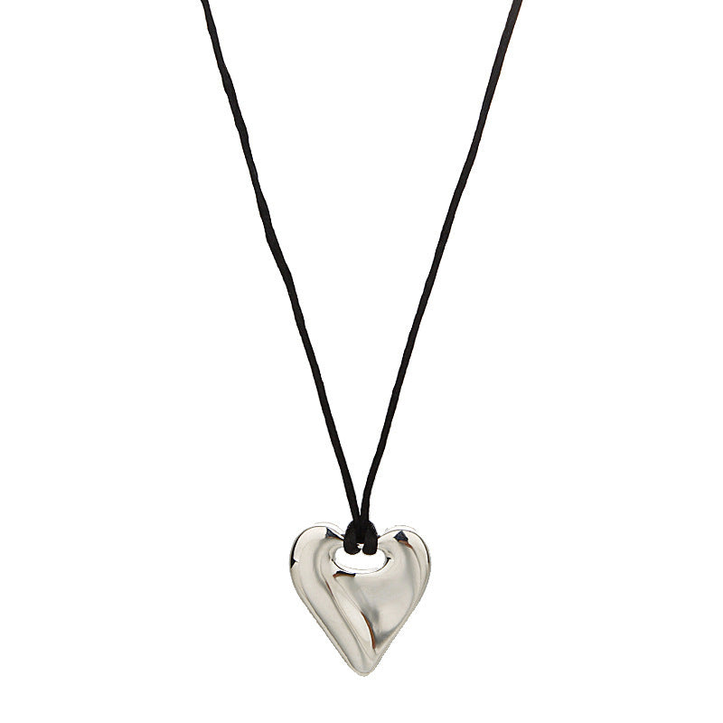 Vacant Heart Shape Necklace
