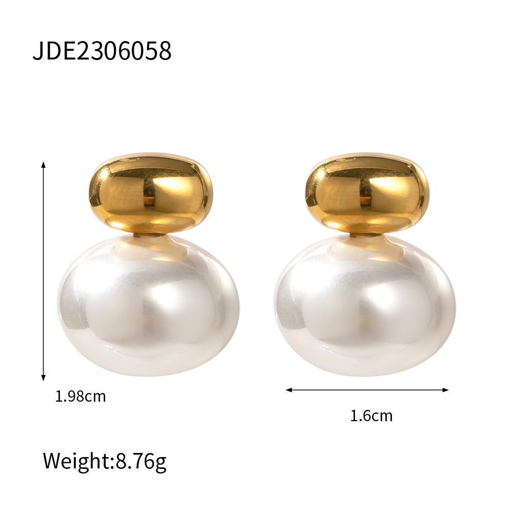 Titania Pearl Studs