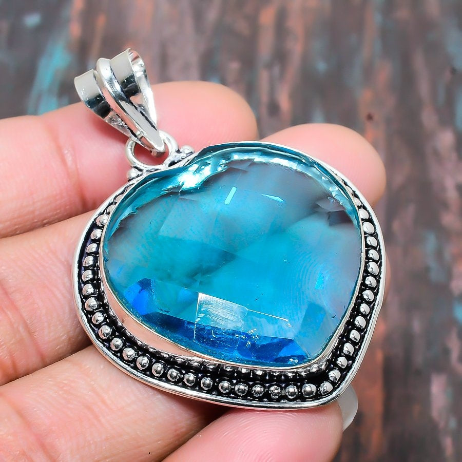 Azure Heart – Blue Topaz & Sterling Silver Pendant