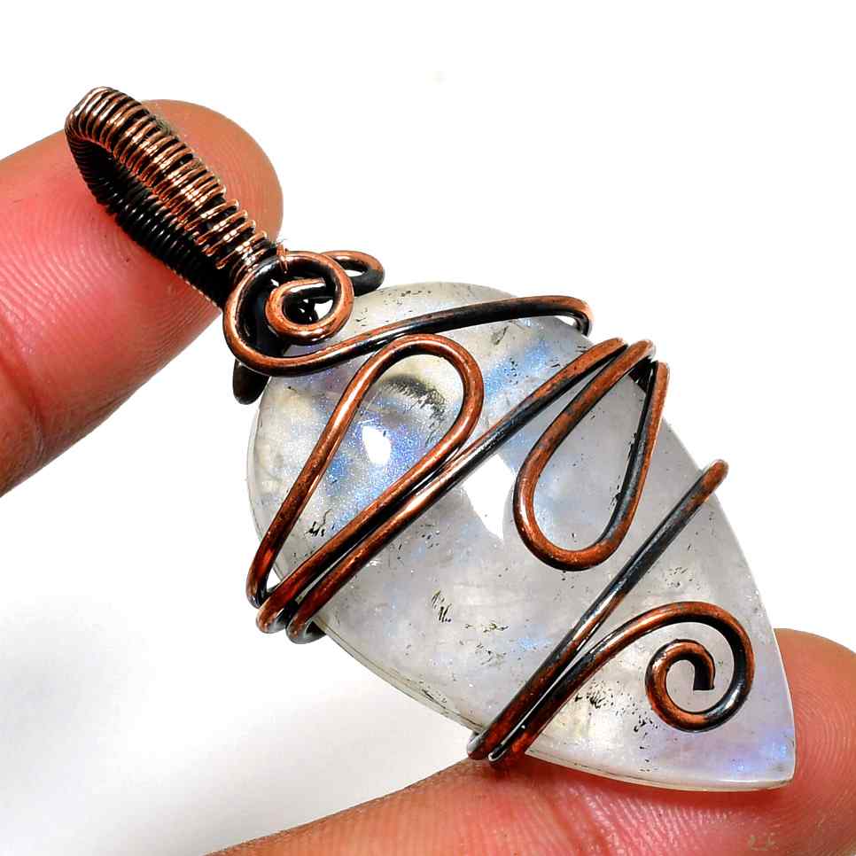Luna’s Embrace – Moonstone Copper Pendant