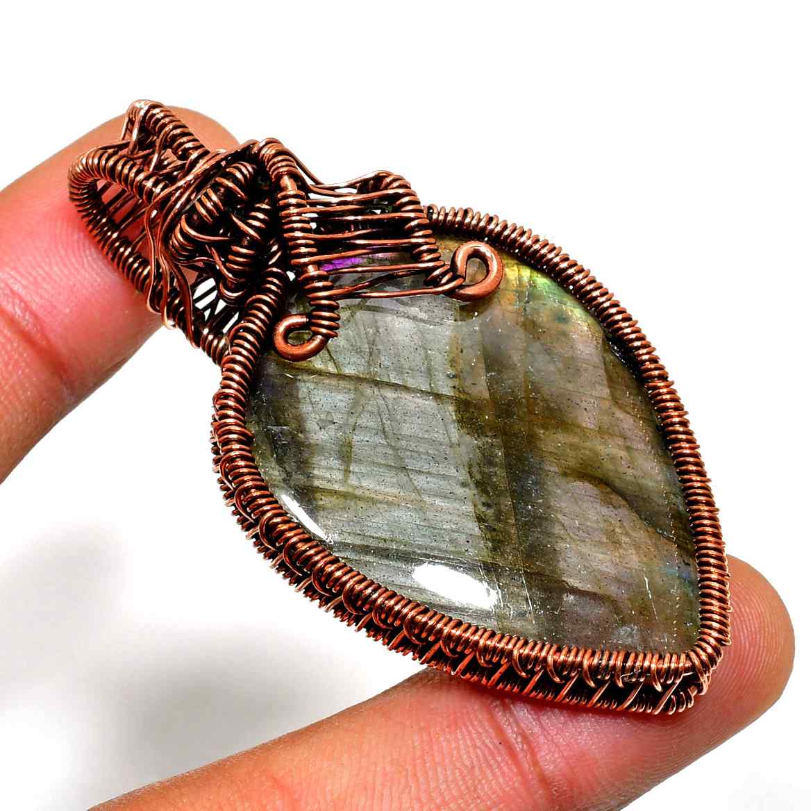 Aurora’s Embrace – Labradorite Copper Pendant