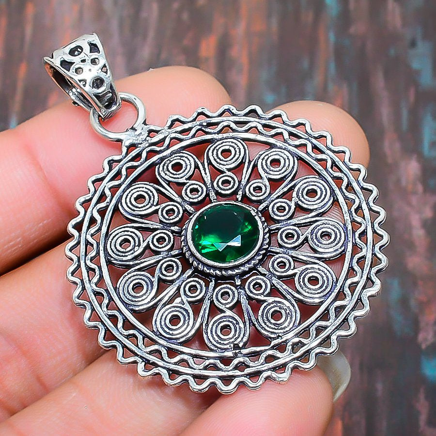 Empress’s Circle – Silver Filigree Green Gemstone Pendant