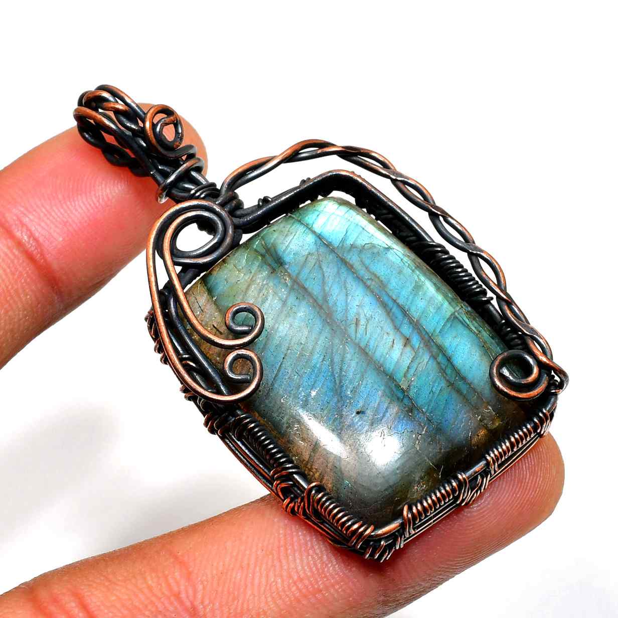 Luna’s Halo – Labradorite Copper Pendant