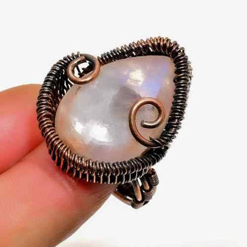 Luna’s Embrace – Oxidized Copper Moonstone Ring