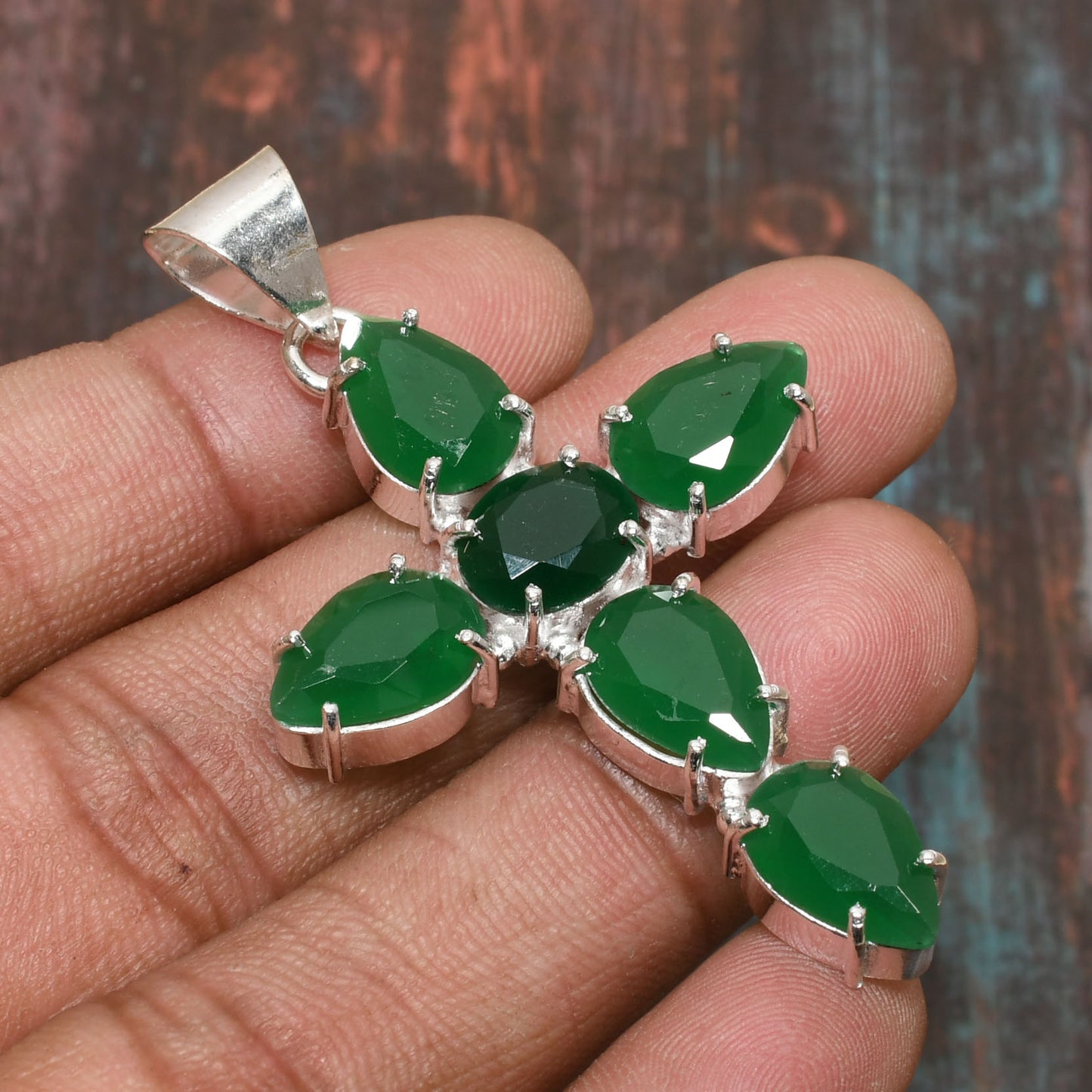 Tranquil Cross – Green Jade & Sterling Silver Pendant