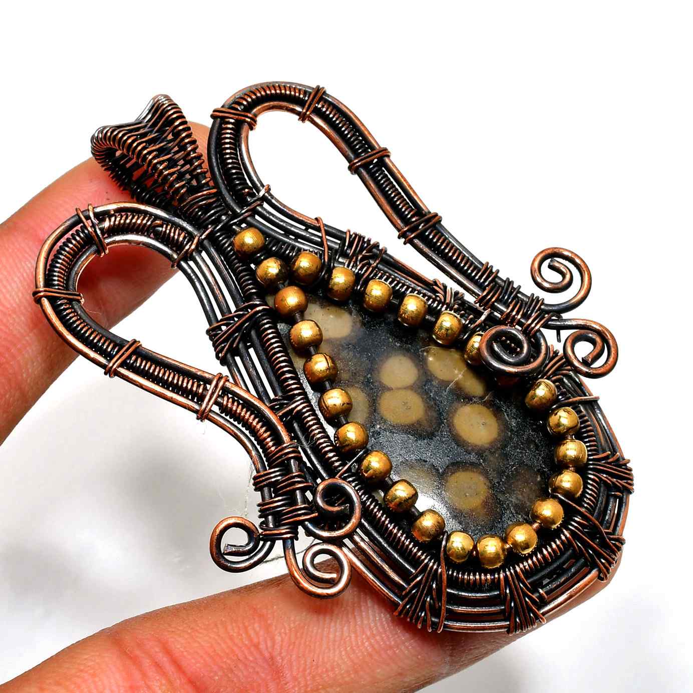 Shimmering Harmony – Copper-Wrapped Natural Stone Pendant