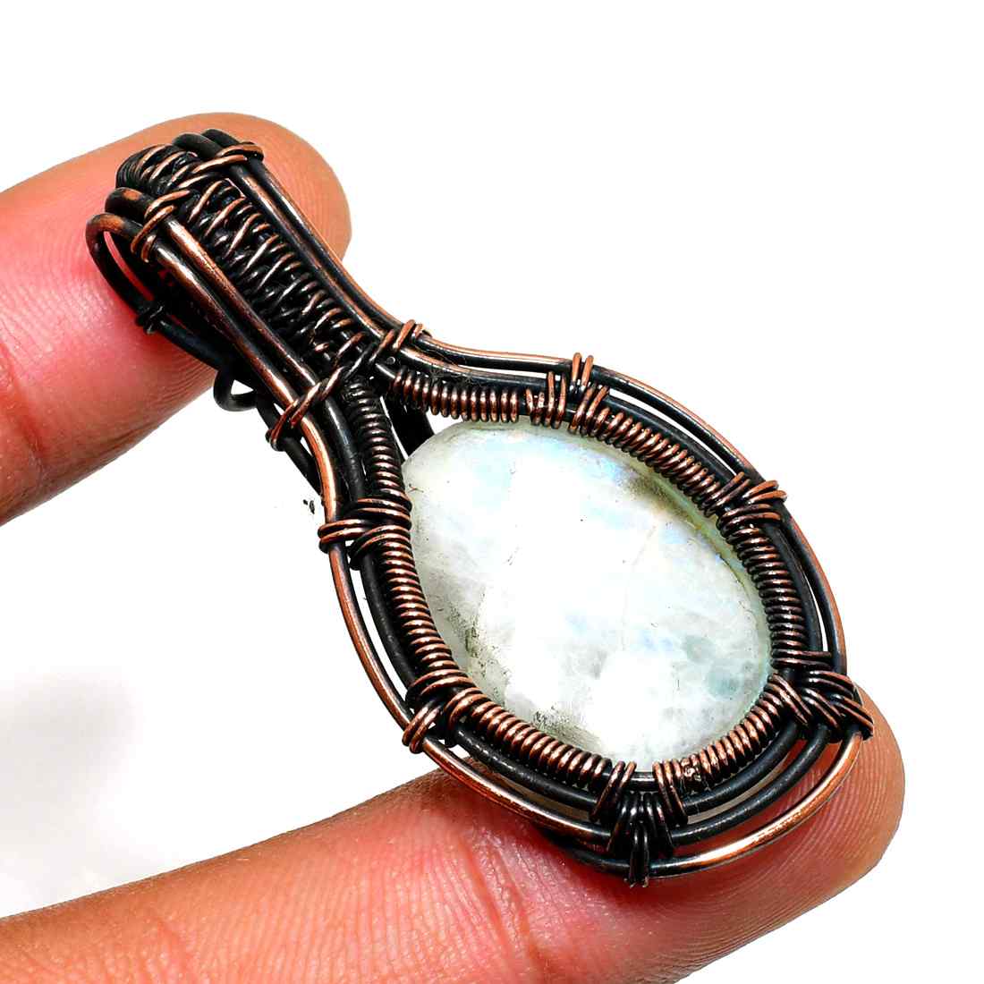 Voyager’s Gleam – Labradorite & Copper Pendant