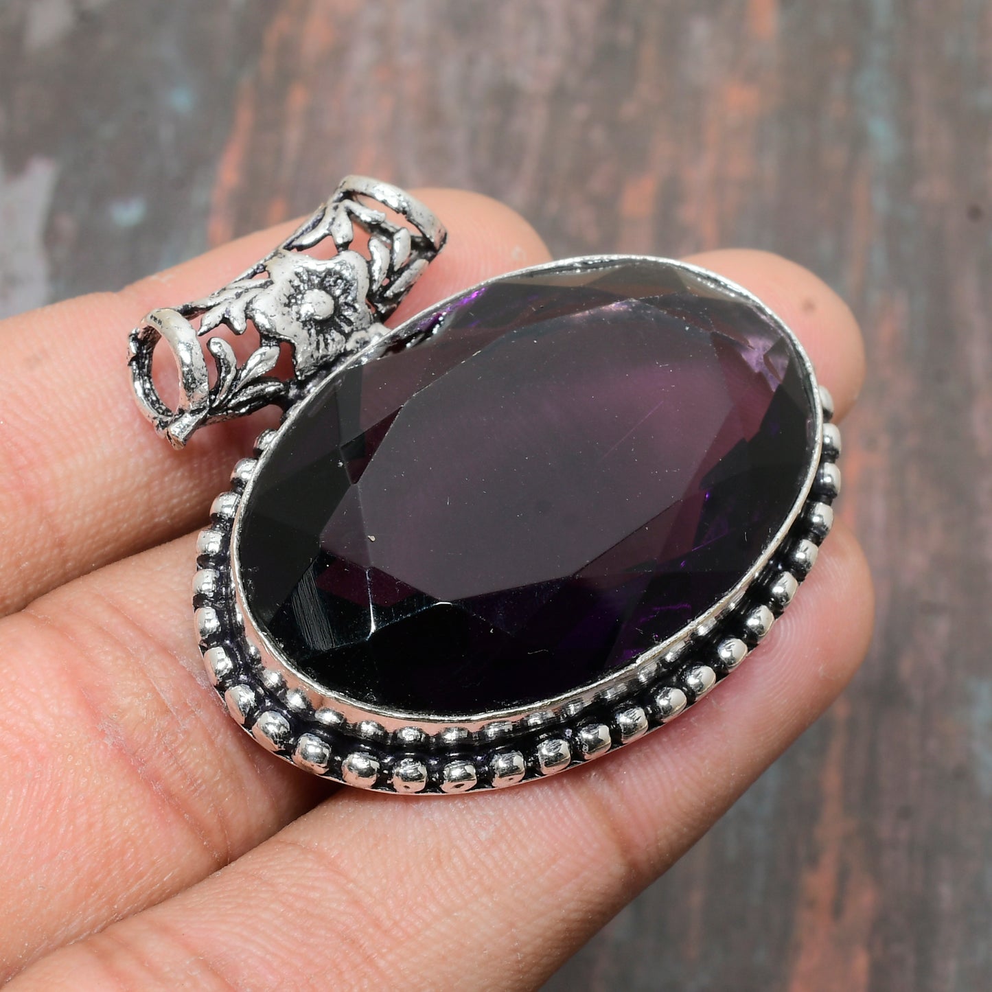 Celestial Serenity – Silver Amethyst Pendant