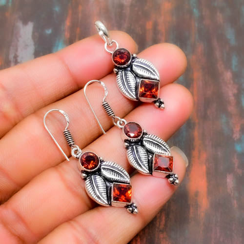 Ember’s Heart – Oxidized Silver Garnet Earrings
