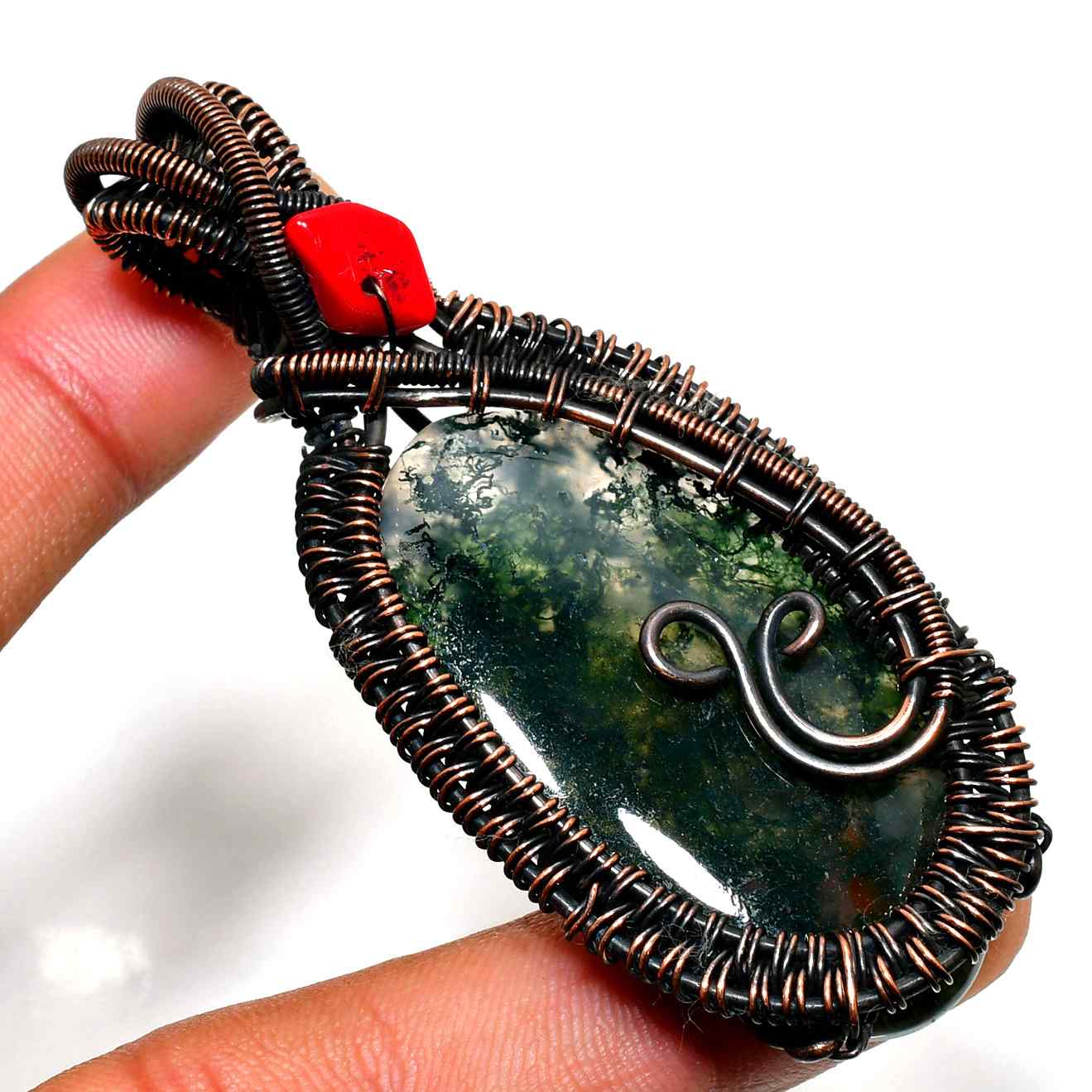 Serenity’s Embrace – Moss Agate Copper Pendant