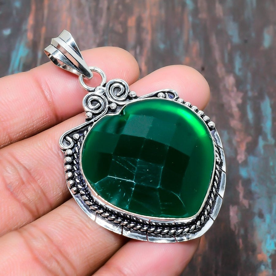 Forest Heart – Sterling Silver Green Onyx Pendant