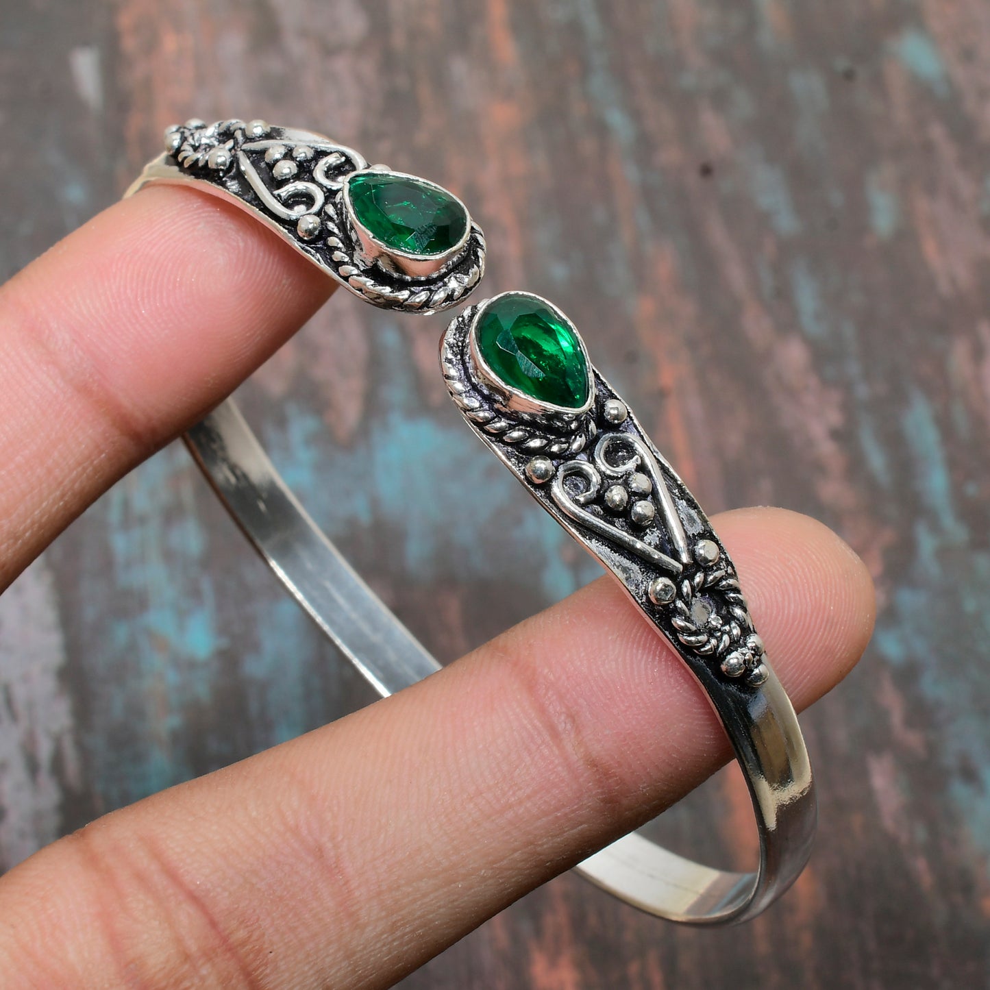 Emerald Serenity – Handcrafted Sterling Silver Bracelet