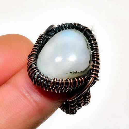 Selene’s Embrace – Moonstone Copper Ring